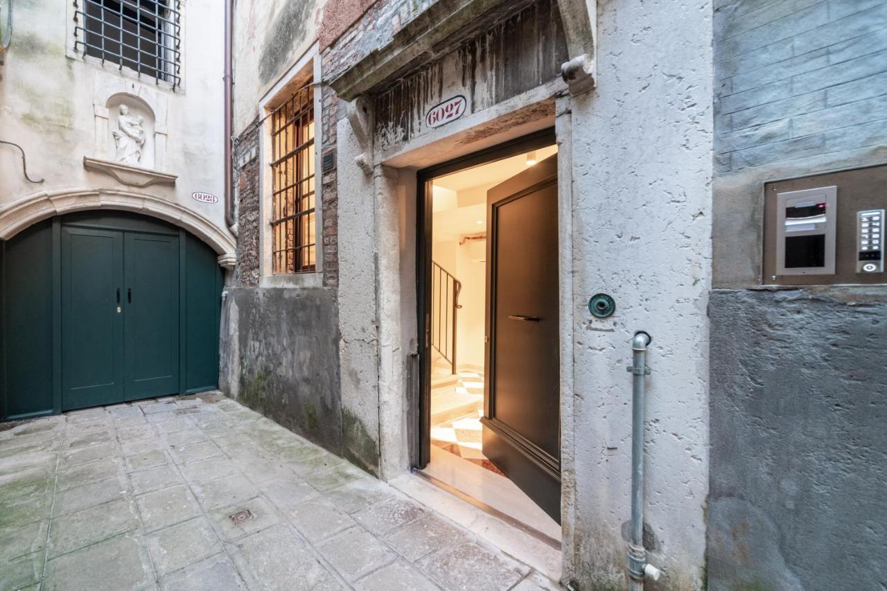 Palazzo Miracoli Apartments Velence Kültér fotó