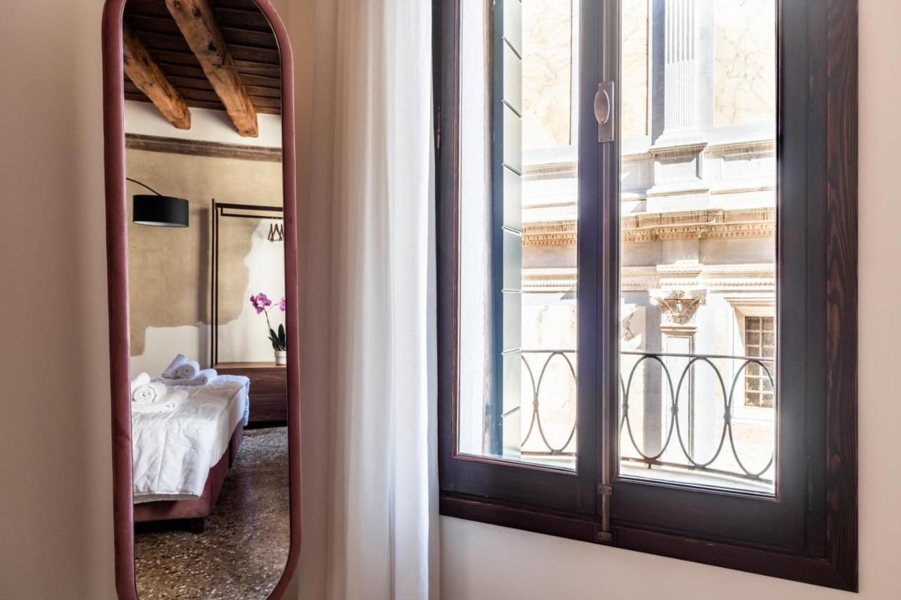 Palazzo Miracoli Apartments Velence Kültér fotó