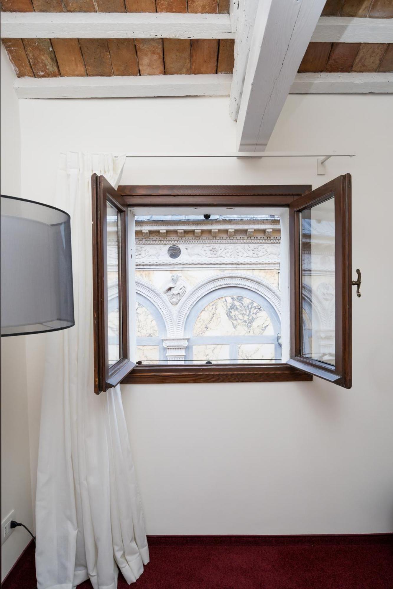 Palazzo Miracoli Apartments Velence Kültér fotó