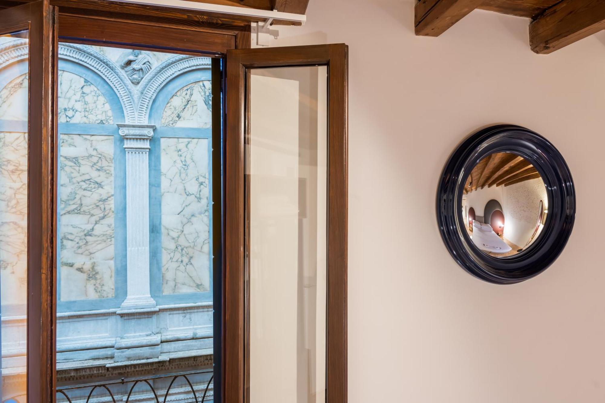 Palazzo Miracoli Apartments Velence Kültér fotó